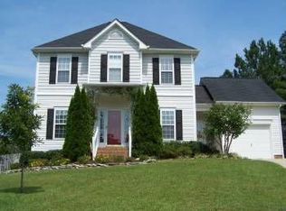 100 Holly Branch Dr, Holly Springs, NC 27540