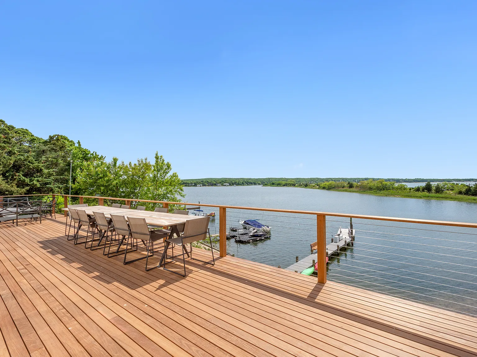 Stylish Waterfront Front With Dock & Pool — Photo 2