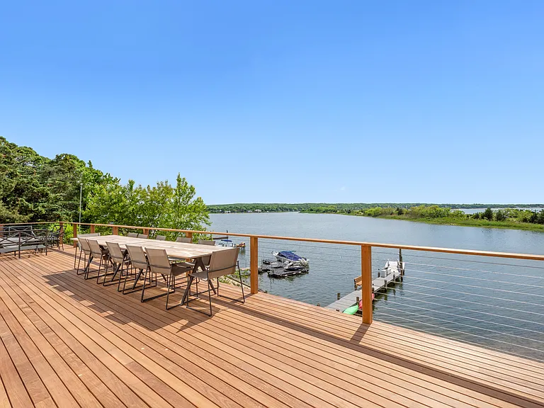 69 Cliff Dr — Photo 2