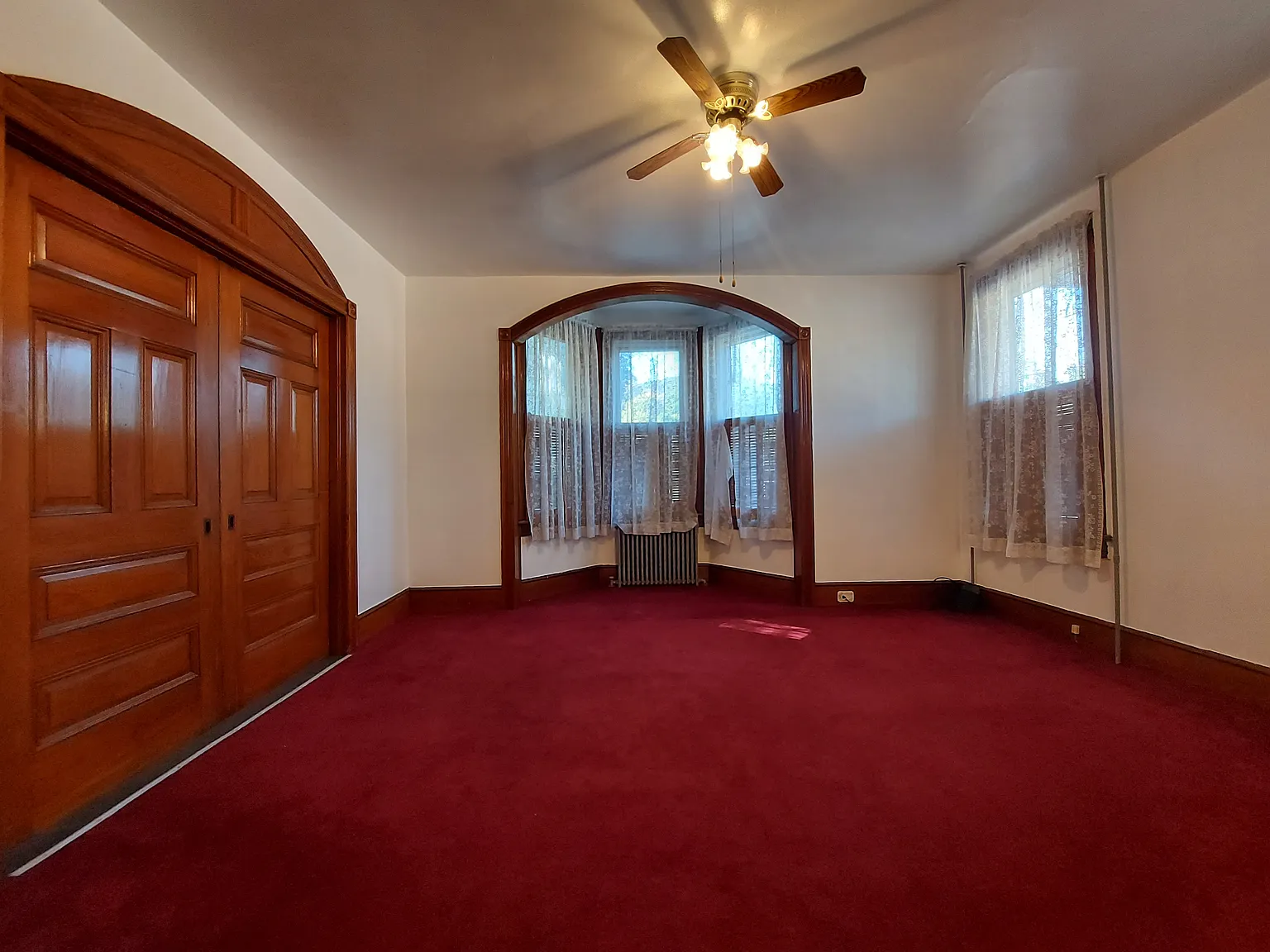 2 bed, $1,300 — Photo 3