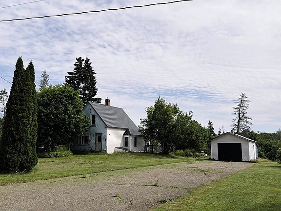 3rd image of 2578 Garfield Rd