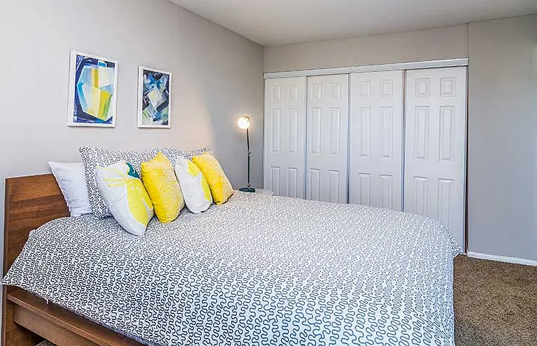 The Lakes at Fountain Square Apartment Homes — Photo 7