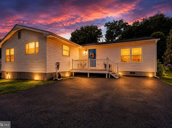 7541 Old Battle Grove Rd, Dundalk, MD 21222