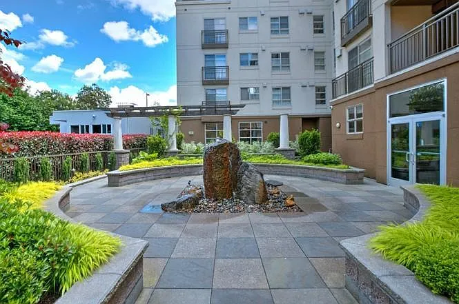 111 108th Ave NE #B-410 — Photo 3