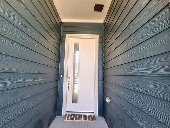 4th image of 1521 Razorbill Rd