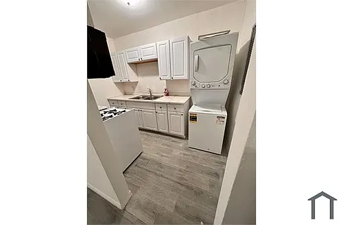 110 E Fredricks St #B Photo 1