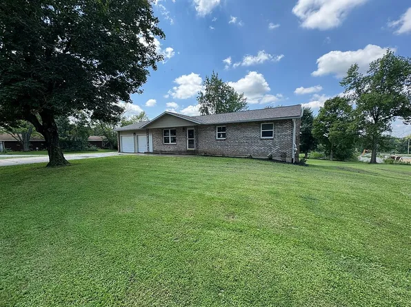 12 Jessie St, Perryville, MO 63775