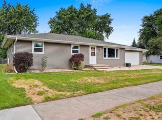 1201 S Lee St, Appleton, WI 54915