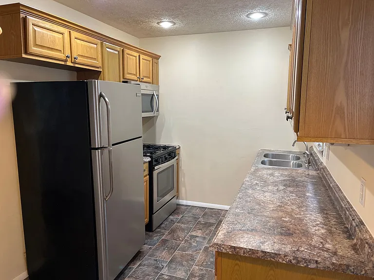 2204 W Madison St — Photo 7