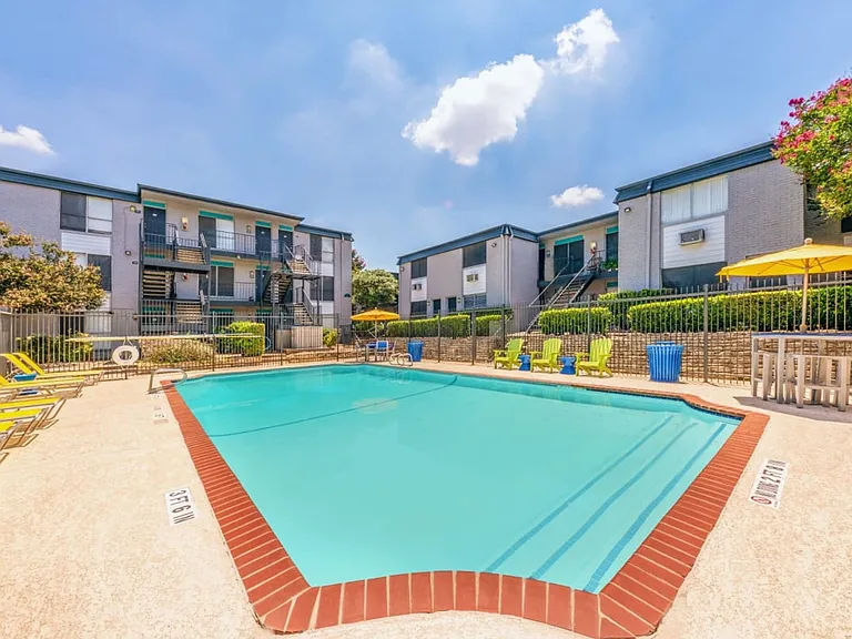 Alister Apartments at Town Lake — Photo 9