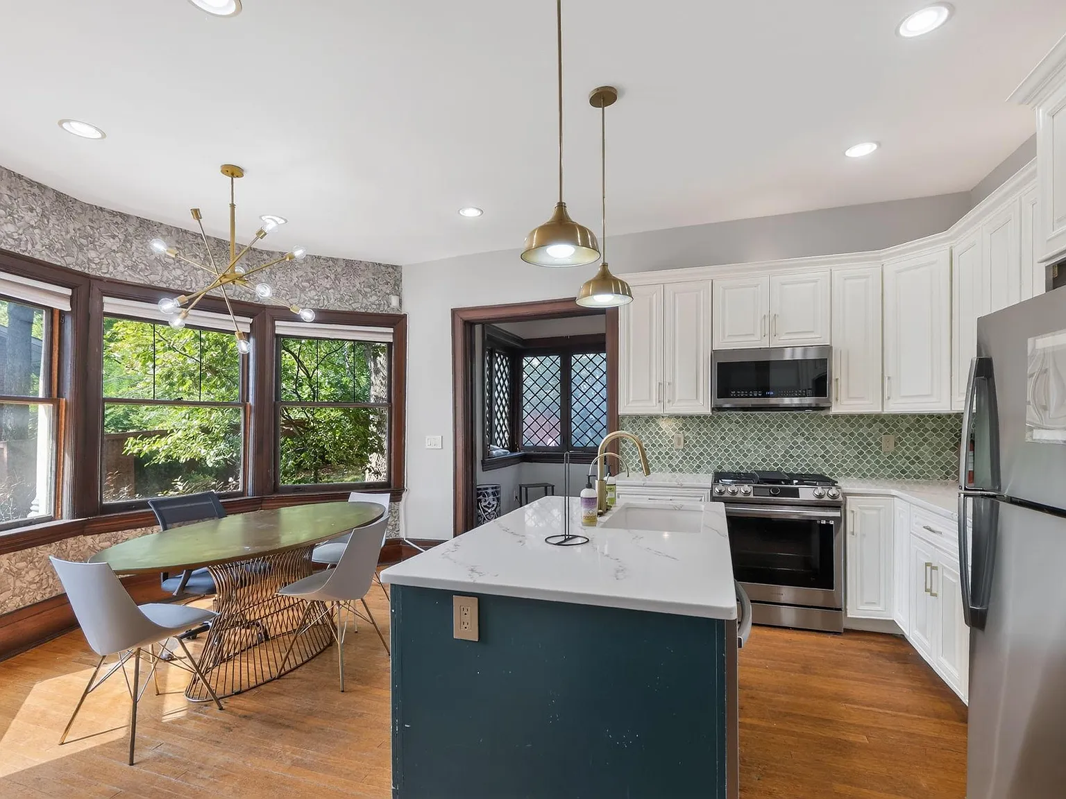 4 bed, 7.5 bath, 4452 sqft, $1,027 — Photo 4