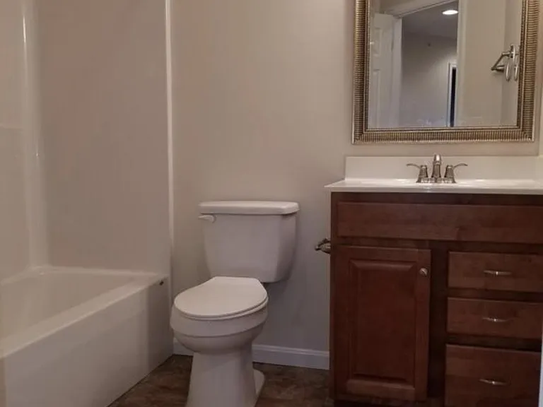 707 Blossom Dr — Photo 3