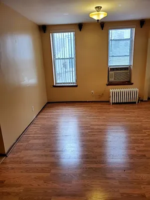 Sold by Remax Real Estate Professionals | media 17