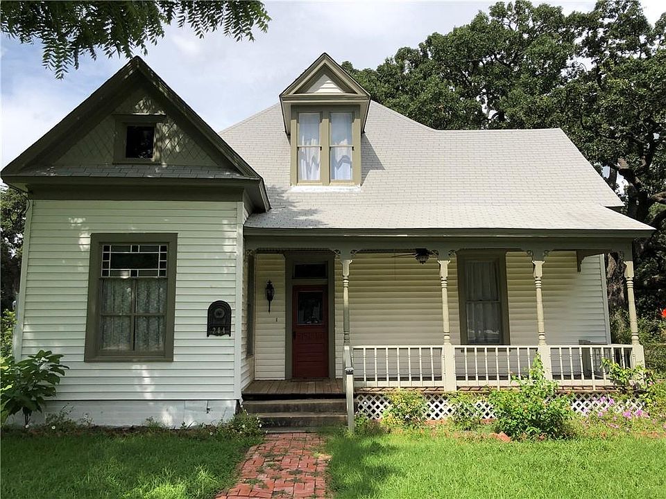 1st image of 204 S Tyler Ave