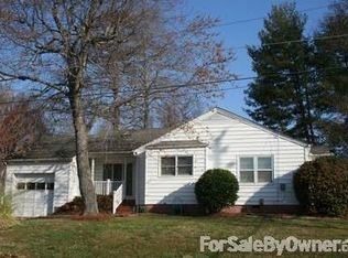 301 Ragsdale Rd, Jamestown, NC 27282