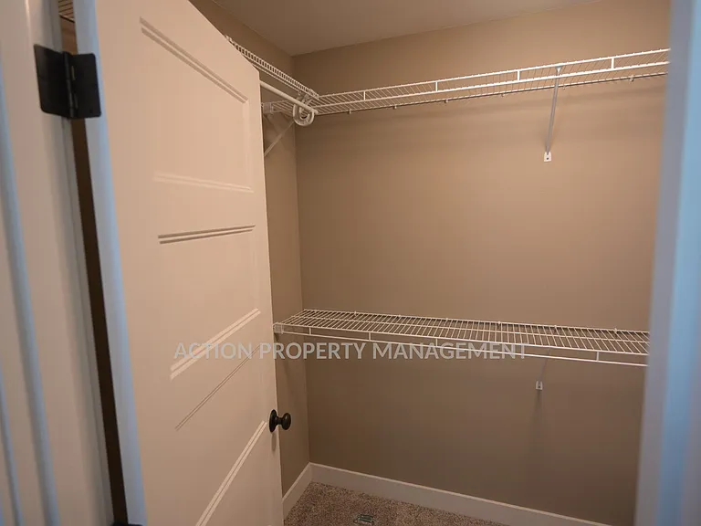 41 Victoria View St — Photo 17