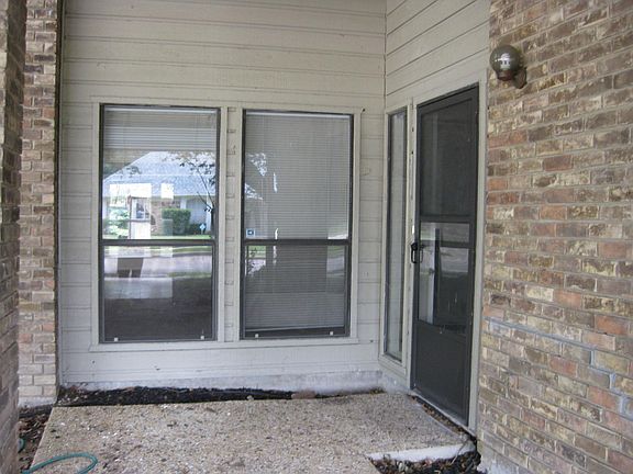 2nd image of 1541 Copper Creek Dr