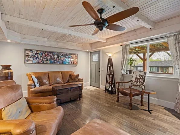 502 N Main St, Trimble, MO 64492