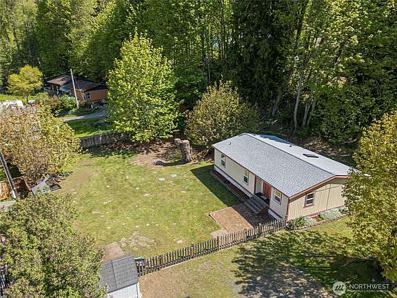 3rd image of 53 Rosewood Lane