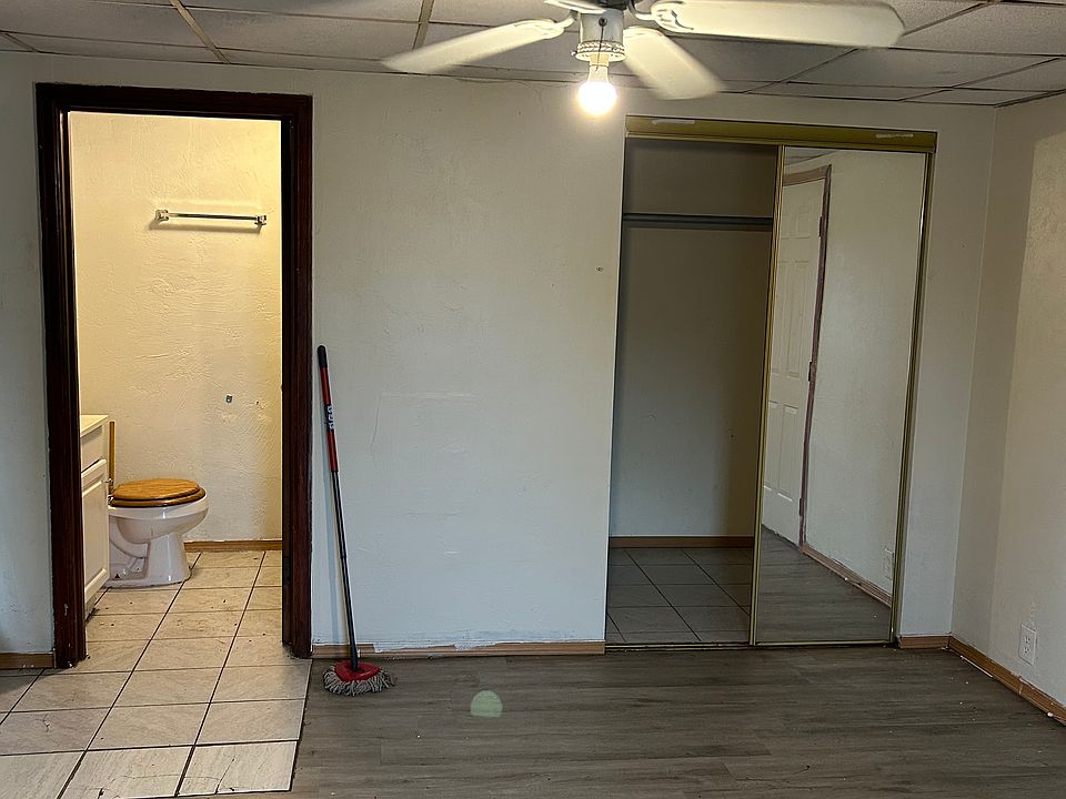 2nd image of 1472 Shawano Ave #4