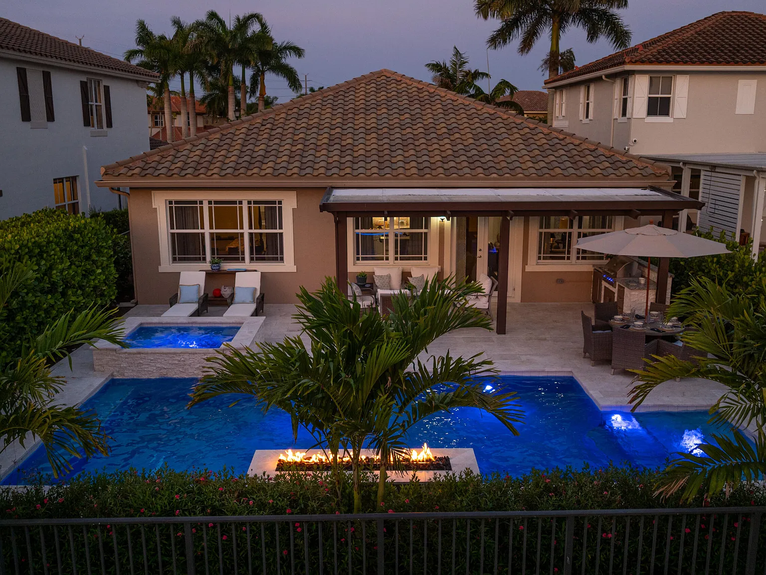 4 bed, 3.0 bath, 2476 sqft, $7,000 — Photo 4