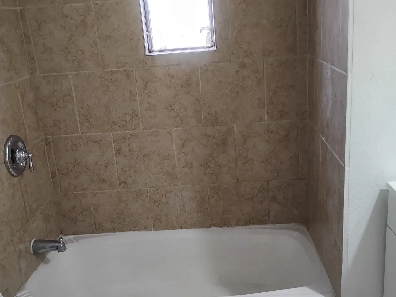 2 bed, 840 sqft, $900 — Photo 2