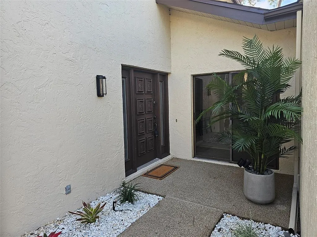 Building Photo - 4408 La Jolla Dr #19-A