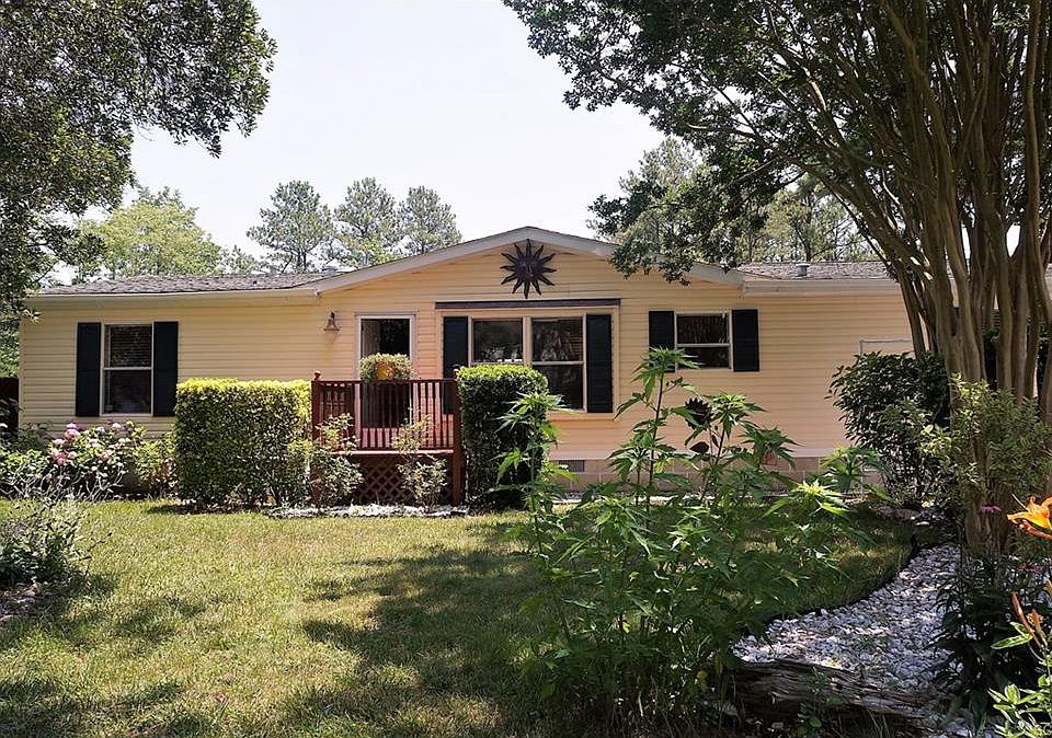 1st image of 21 Marina Park Dr