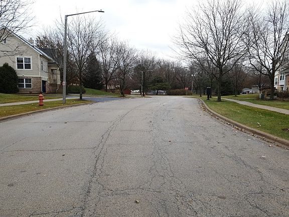 4th image of 919 Violet Dr