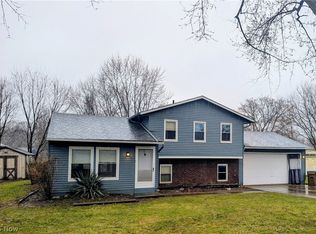 205 Oakwood Ln, Seville, OH 44273