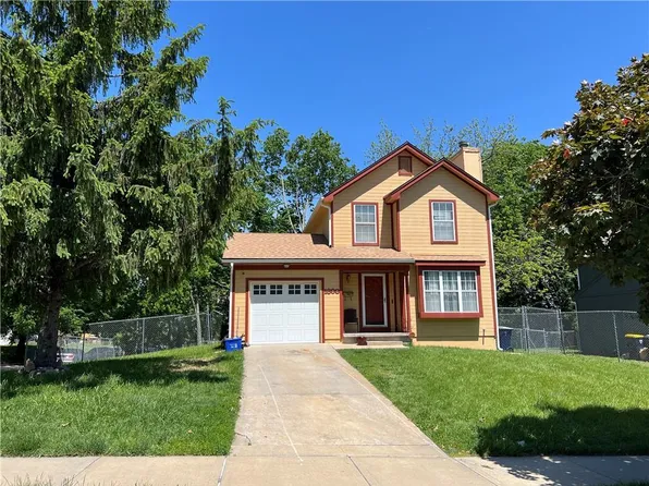 1300 E 41st St, Kansas City, MO 64110