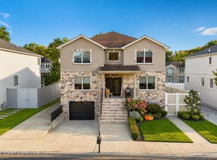17 Fonda Pl, Staten Island, NY 10309