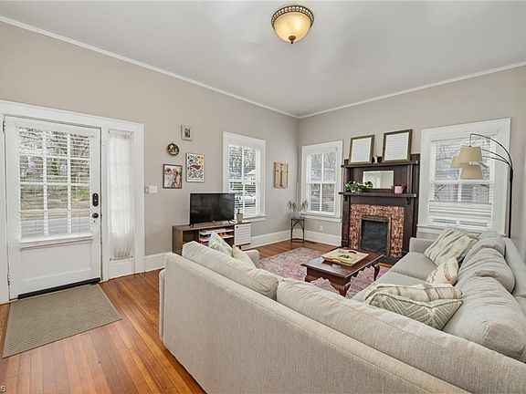 4th image of 1005 Franklin St