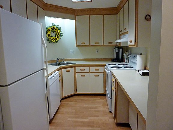 5th image of 45 Dogwood Drive #304