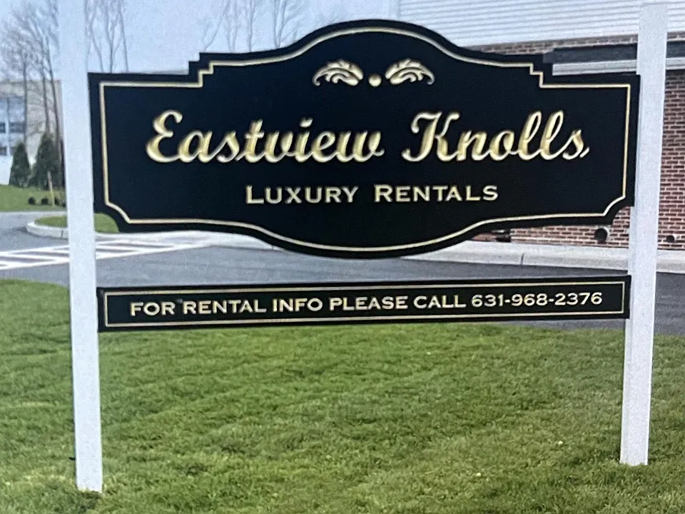 221 Eastview Dr #17