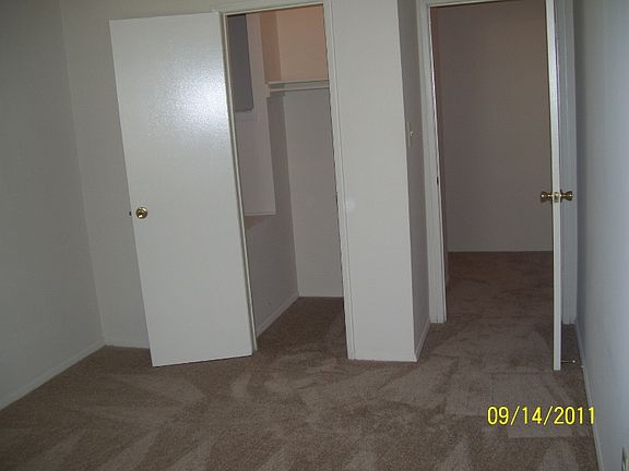 Small Bedroom Closet