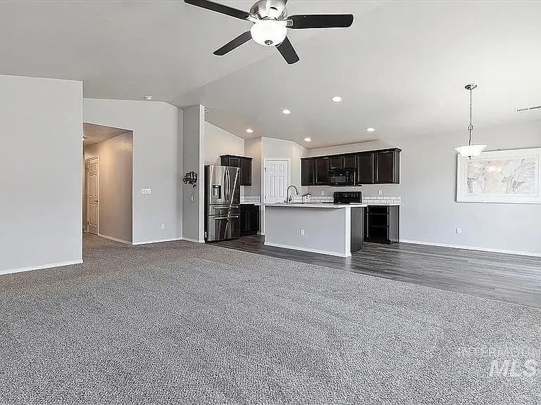 759 Pronghorn Dr — Photo 6