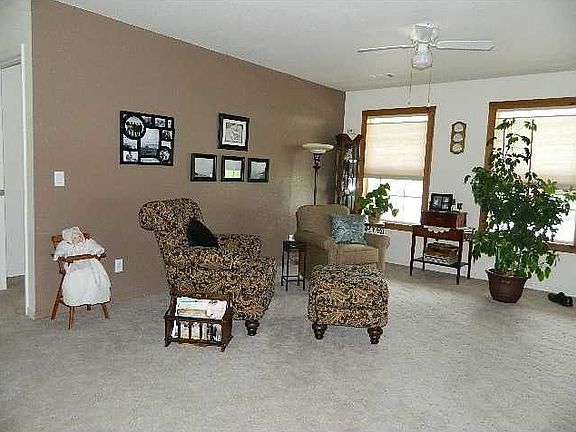 3rd image of 10638 Wildwood Way