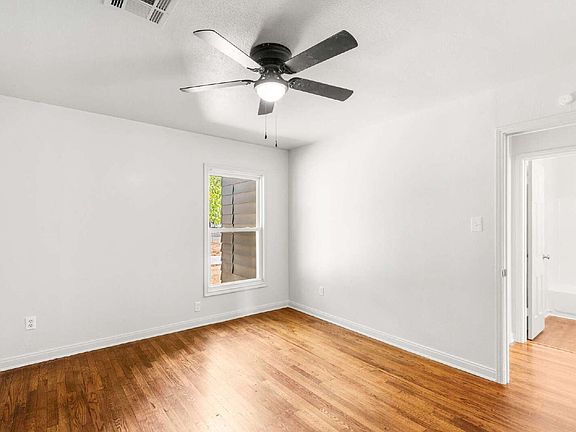 3rd image of 2636 Alexander Ave