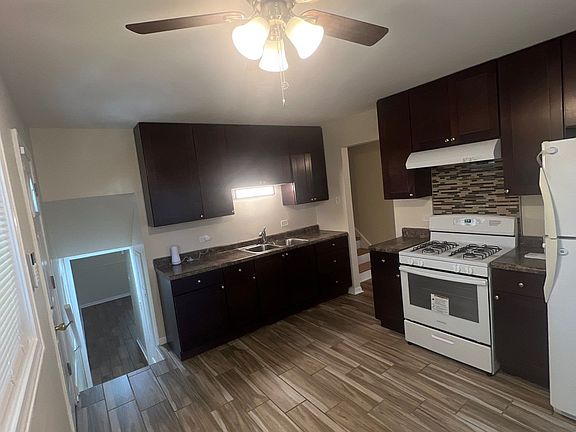 3rd image of 327 Herndon St