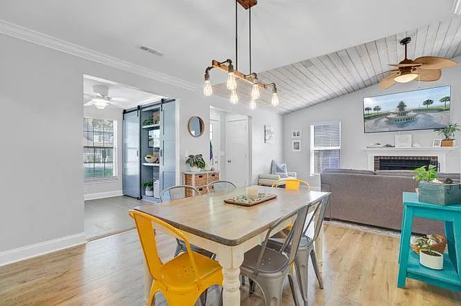 2076 Presidio Dr — Photo 19