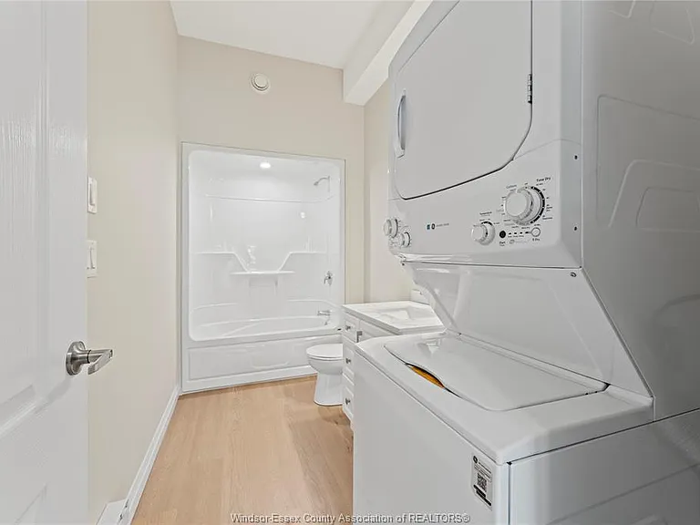 127 Talbot St N #7 — Photo 10