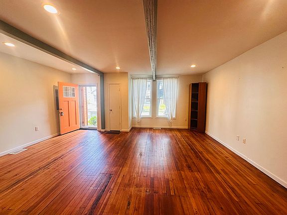 4th image of 506 E Ormsby Ave
