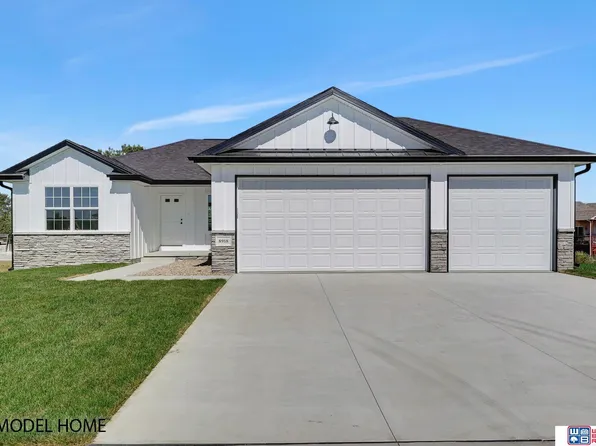 8918 Kinzie St, Lincoln, NE 68507