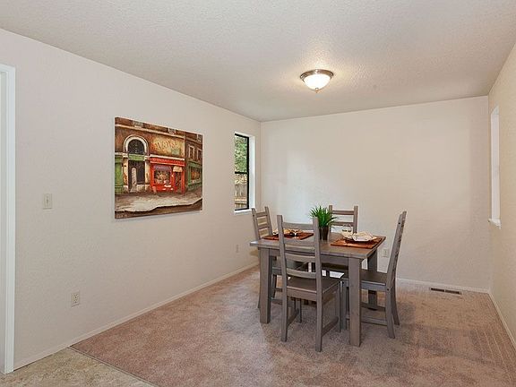 5th image of 4044 Rainwood Dr NW