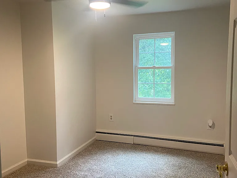 365 Greenview Dr — Photo 12