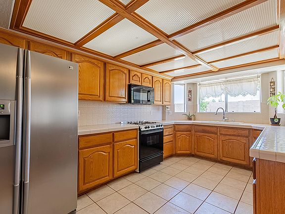 5th image of 3646 W 20th Pl