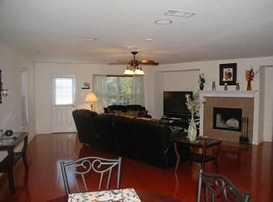 3rd image of 5420 Cameron Dr