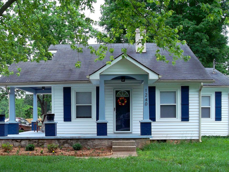 1st image of 1240 Oliver St