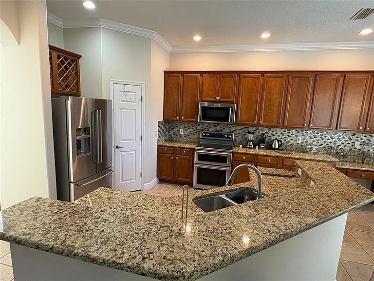 9718 Pineola Dr — Photo 14
